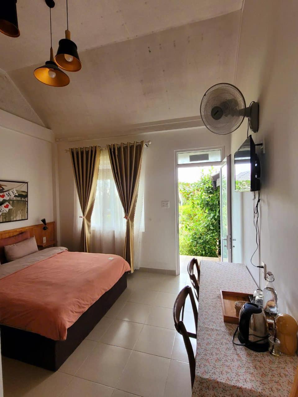 La Nha Homestay Далат Экстерьер фото