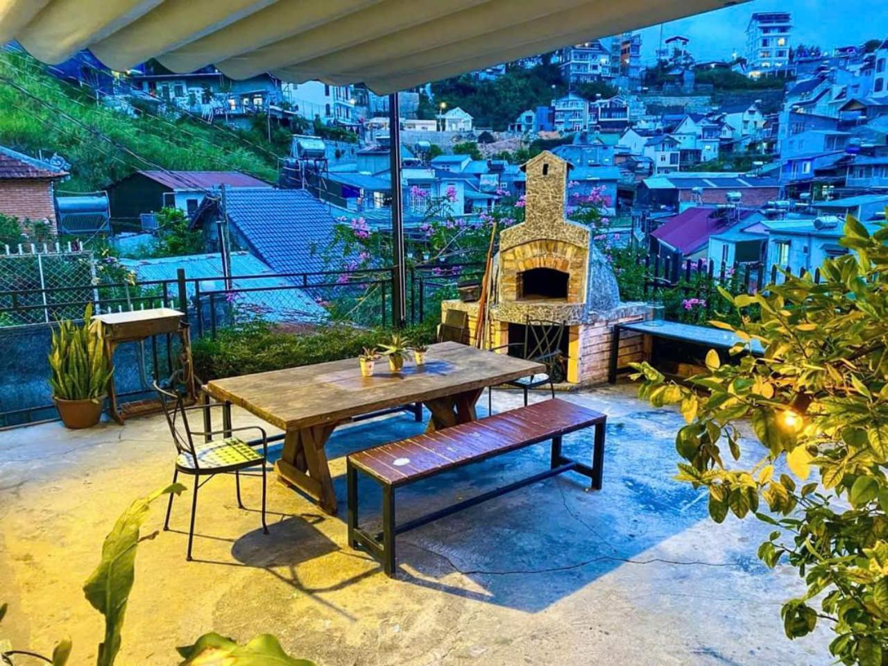 La Nha Homestay Далат Экстерьер фото